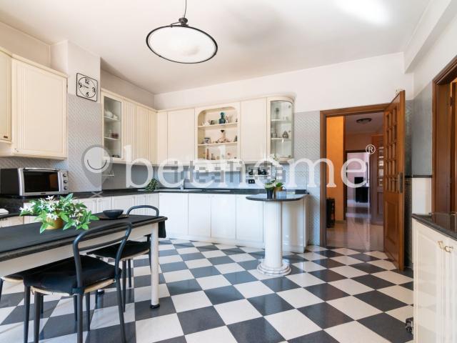 Appartamento in vendita di 163 m² in Via di Selva Candida, 393