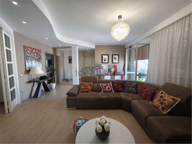 Appartamento in vendita di 163 m² in Via Filippo Turati