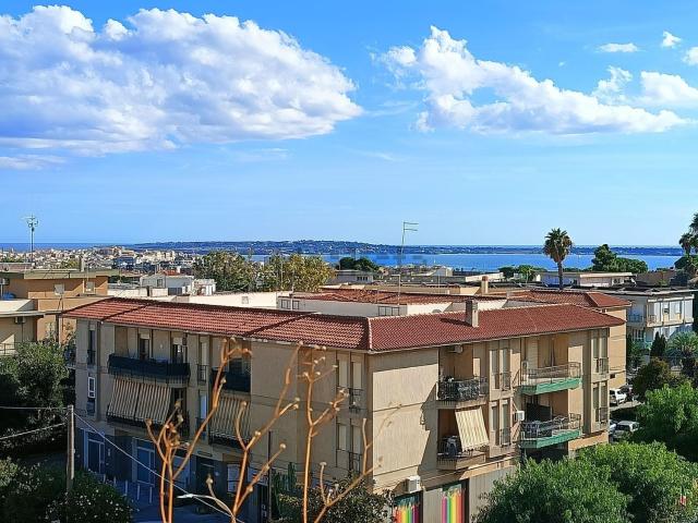 Appartamento in vendita di 163 m² in Via Necropoli Grotticelle, 46