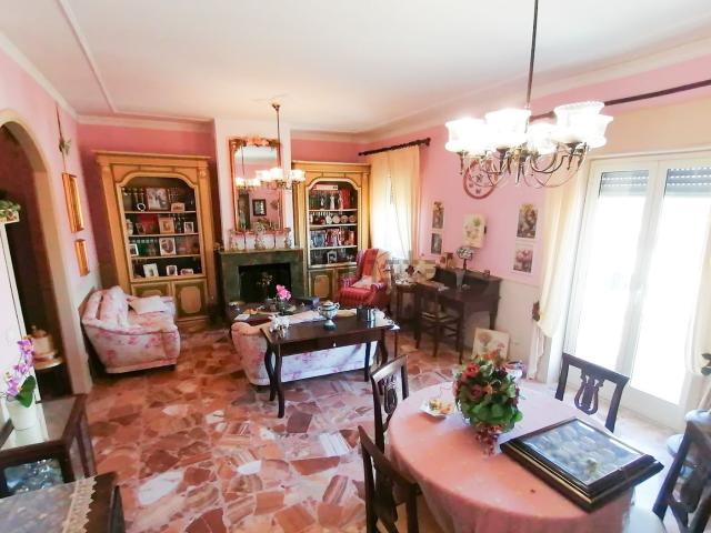Appartamento in vendita di 163 m² in Via Necropoli Grotticelle, 46