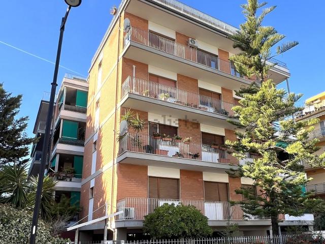 Appartamento in vendita di 163 m² in Via Salvatore Tommasi, 154