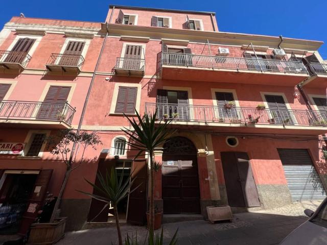 Appartamento in vendita di 163 m² in Via Pitagora, 9