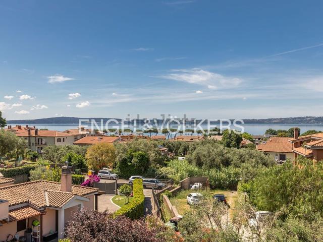 Appartamento in vendita di 163 m² in Via Vigna Rosa