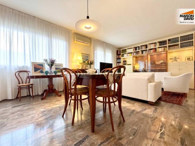 Appartamento in vendita di 163 m² in Viale Ambrogio Fusinieri, 27