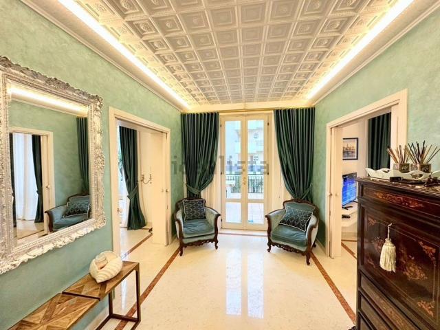 Appartamento in vendita di 163 m² in Viale Bengasi, 4