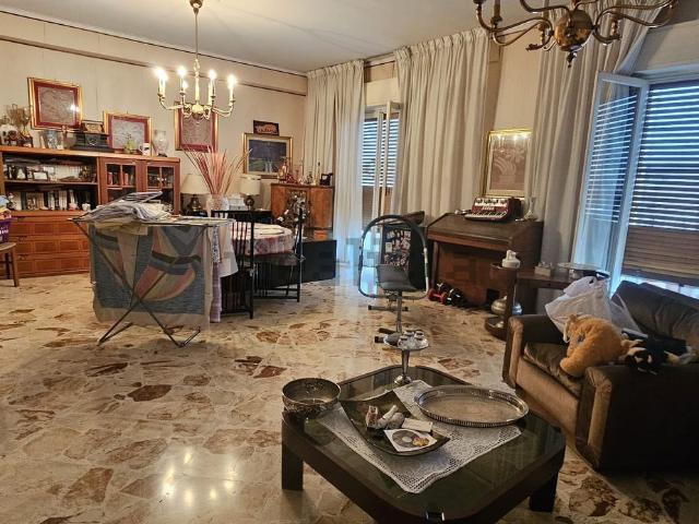 Appartamento in vendita di 164 m² in Via Giuseppe Pagano