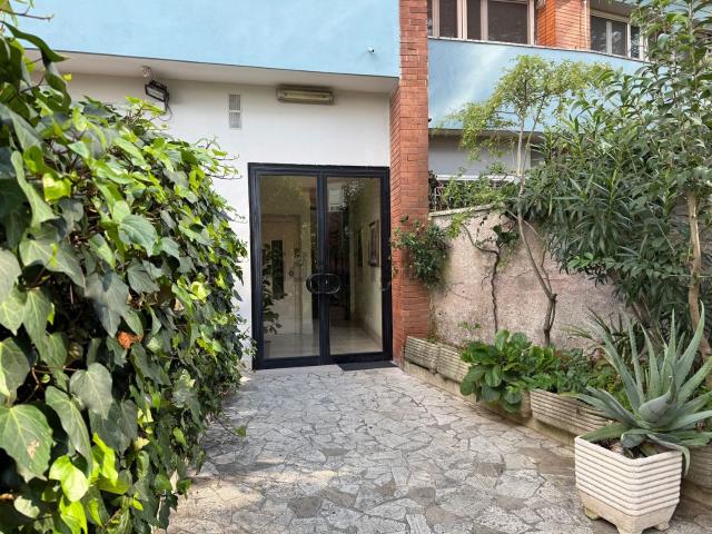 Appartamento in vendita di 164 m² in Via Damiano Chiesa