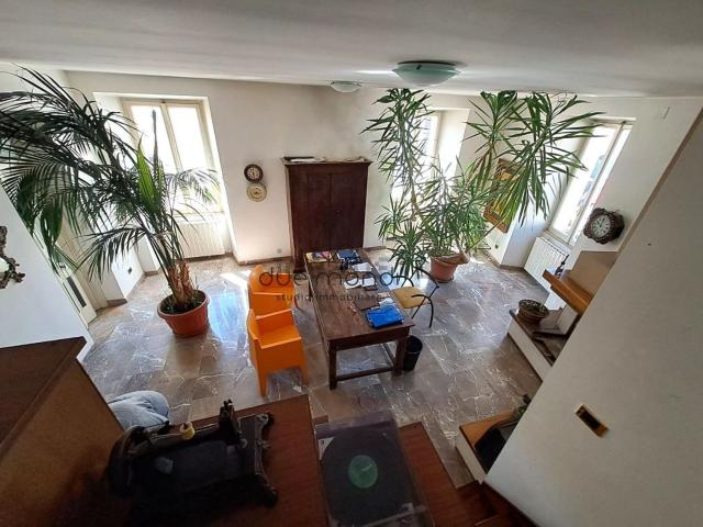 Appartamento in vendita di 164 m² in Via Dante Alighieri