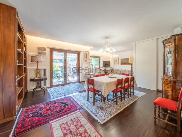 Appartamento in vendita di 164 m² in Via della Farnesina, 269