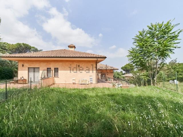 Appartamento in vendita di 164 m² in Via Enrico Fermi, 48