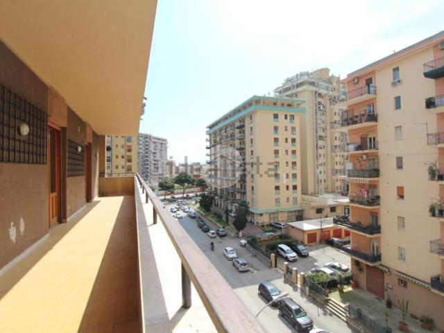 Appartamento in vendita di 164 m² in Via Ferdinando di Giorgi, 3