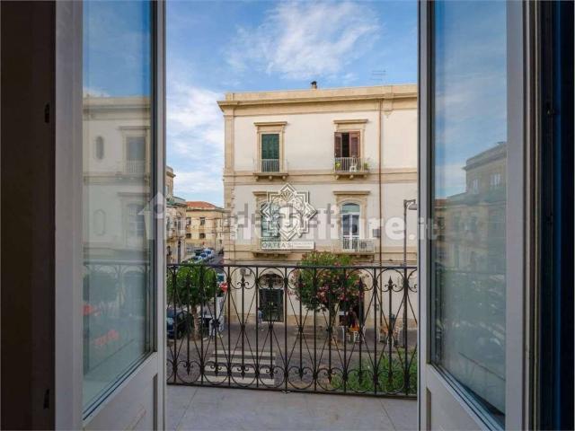 Appartamento in vendita di 164 m² in Via Senatore Giuseppe Maielli, 2