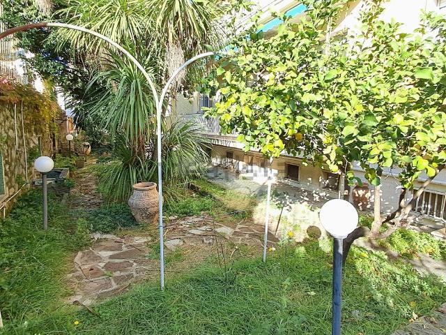 Appartamento in vendita di 164 m² in Via Puggia