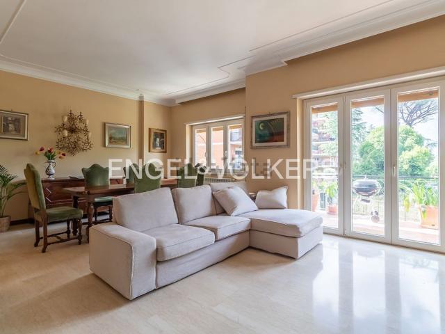Appartamento in vendita di 164 m² in Via Raffaele Fabretti