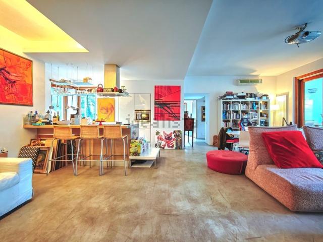 Appartamento in vendita di 164 m² in Via Vallombrosa