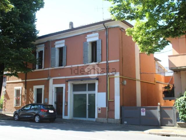 Appartamento in vendita di 164 m² in Viale Giovanni Bovio, 601