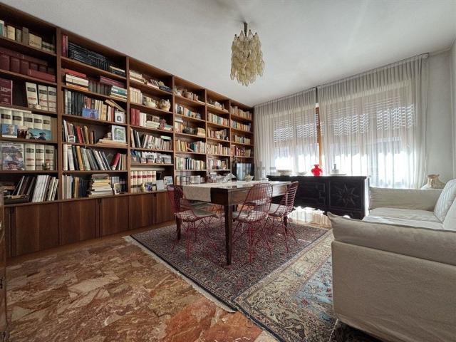 Appartamento in vendita di 165 m² in Via G. B. Damiani