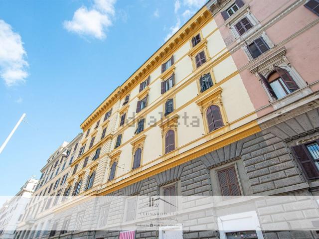 Appartamento in vendita di 165 m² in Via Cairoli, 115