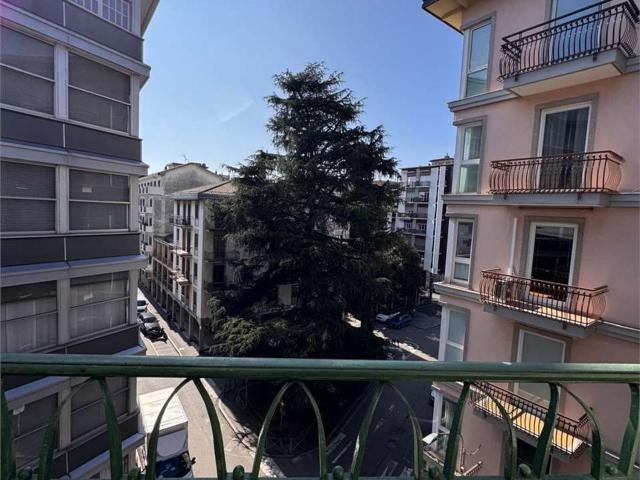 Appartamento in vendita di 165 m² in Via Camillo Benso Conte di Cavour, 36