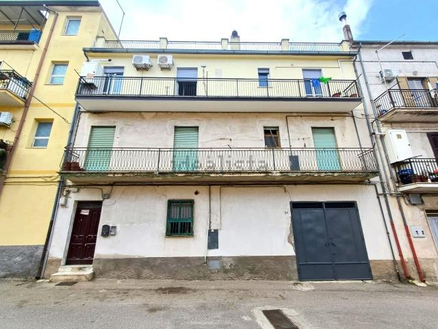 Appartamento in vendita di 165 m² in Via Crotone