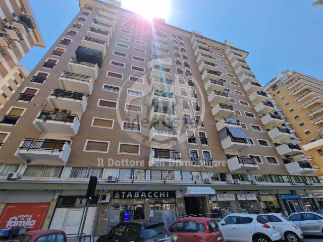 Appartamento in vendita di 165 m² in Via A. De Gasperi
