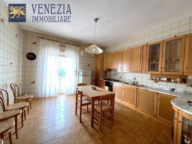 Appartamento in vendita di 165 m² in Via Andretta