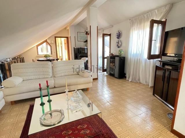 Appartamento in vendita di 165 m² in Via Alessandro Fleming