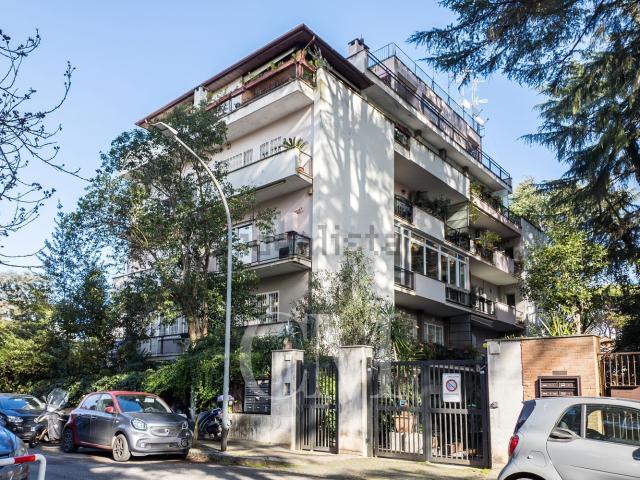 Appartamento in vendita di 165 m² in Via Bonaldo Stringher