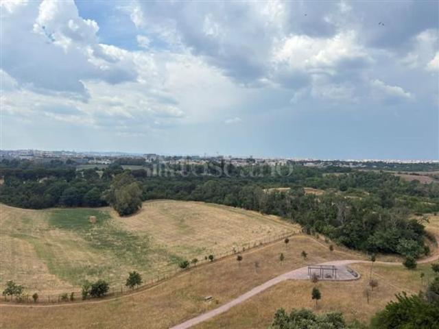 Appartamento in vendita di 165 m² in Via Bernard Shaw