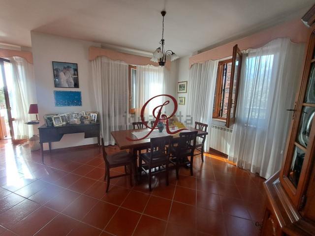 Appartamento in vendita di 165 m² in Via Gaston Gallimard, 53