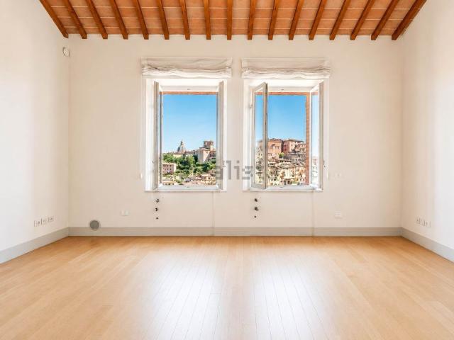 Appartamento in vendita di 165 m² in Via Giuseppe Garibaldi, 60