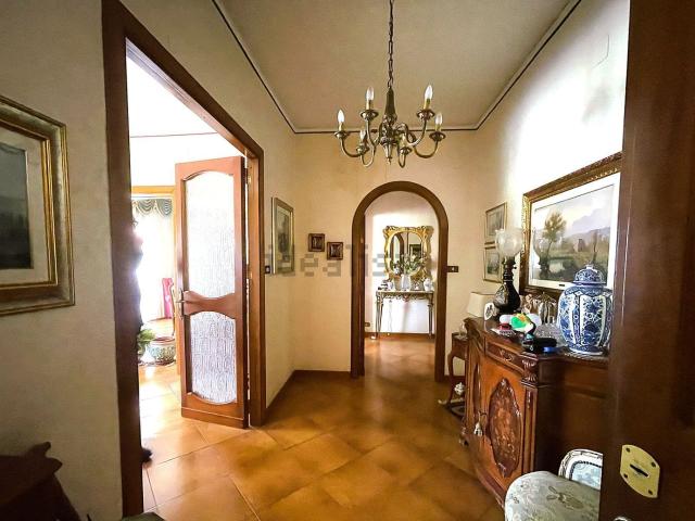 Appartamento in vendita di 165 m² in Via Giovan Battista Lulli, 4