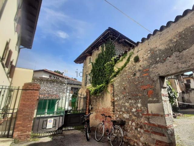 Appartamento in vendita di 165 m² in Via Grazzano, 122