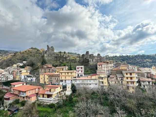 Appartamento in vendita di 165 m² in Via dei Normanni, 17