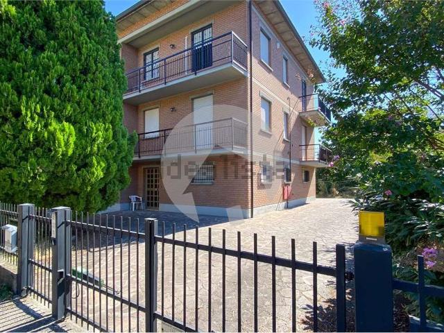 Appartamento in vendita di 165 m² in Via dei Glicini, 64