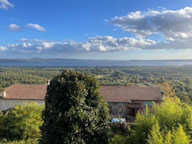 Appartamento in vendita di 165 m² in Via dei Pini