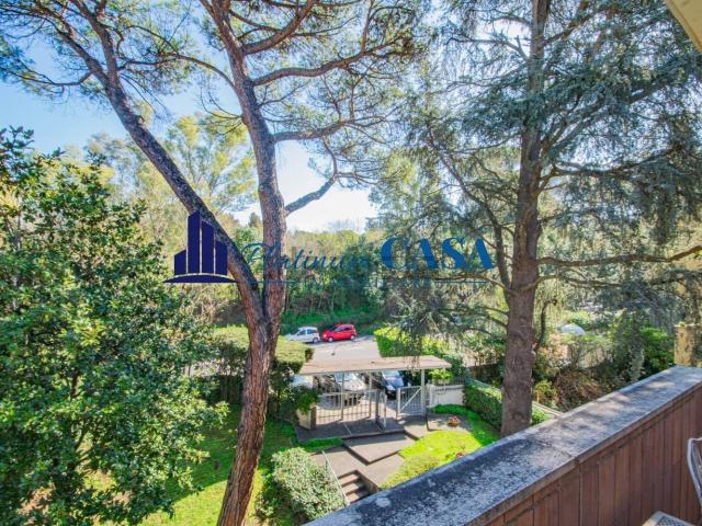 Appartamento in vendita di 165 m² in Via della Camilluccia, 313
