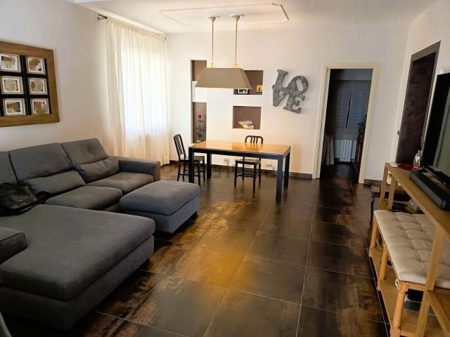 Appartamento in vendita di 165 m² in Via Edmondo de Amicis