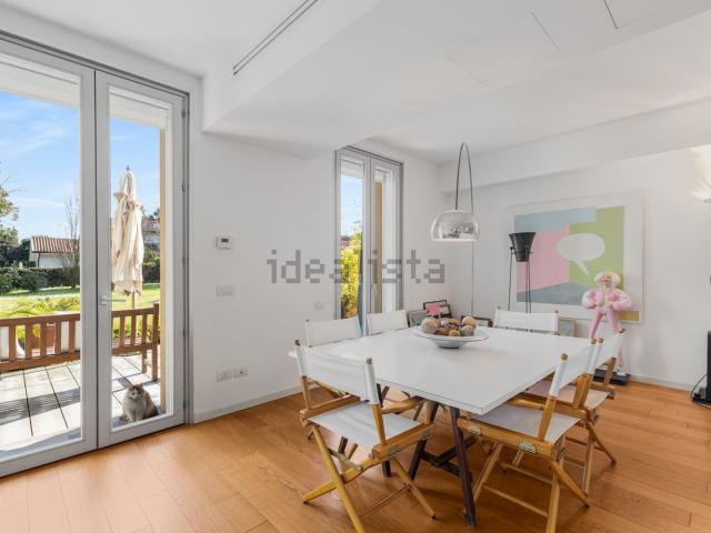 Appartamento in vendita di 165 m² in Via Fratelli Bandiera, 15
