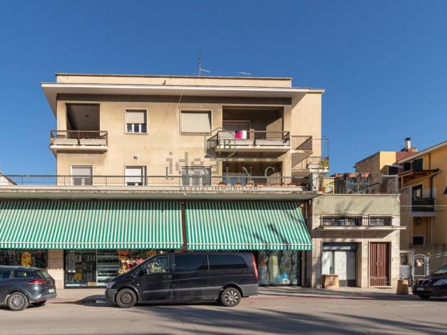 Appartamento in vendita di 165 m² in Via Fratelli Rosselli, 16
