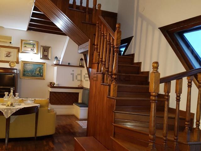 Appartamento in vendita di 165 m² in Via KENNEDY, 14