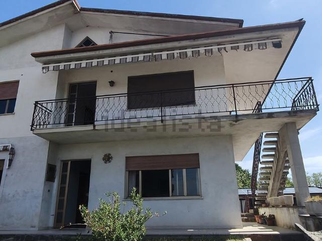 Appartamento in vendita di 165 m² in Via Johann Strauss