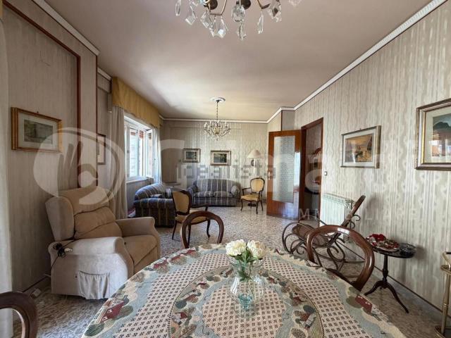Appartamento in vendita di 165 m² in Via Littore Ragusa, 22