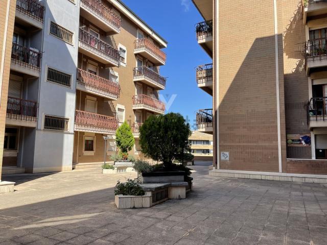 Appartamento in vendita di 165 m² in Via Luigi D&apos Amato