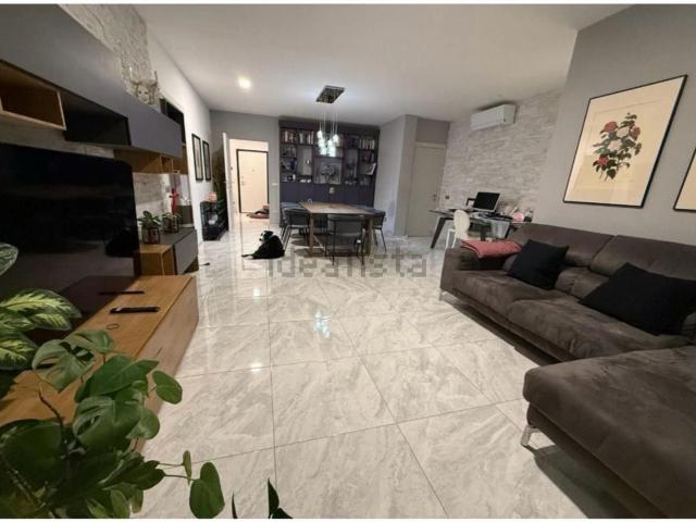 Appartamento in vendita di 165 m² in Via Luigi Pellizzo