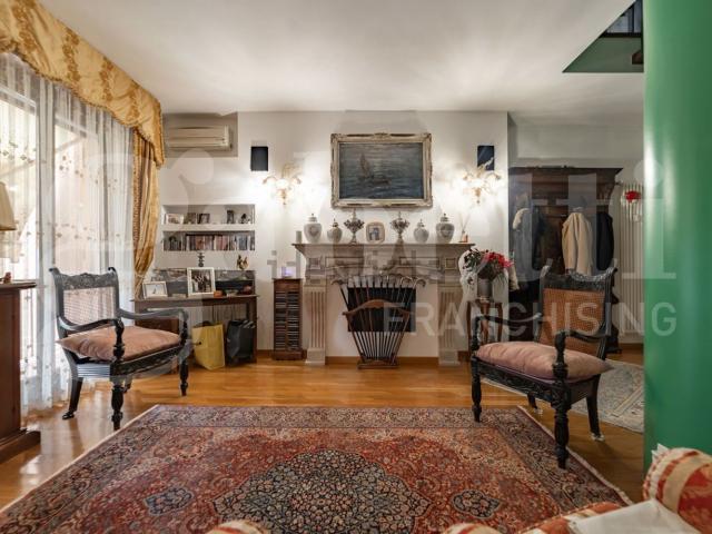 Appartamento in vendita di 165 m² in Via Luigi Pirandello, 27