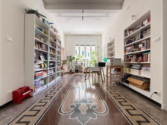 Appartamento in vendita di 165 m² in Via Montevideo, 1
