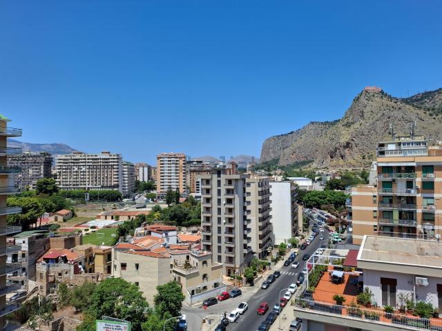 Appartamento in vendita di 165 m² in Via Montepellegrino
