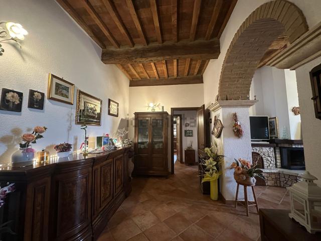 Appartamento in vendita di 165 m² in Via Matteotti, 14
