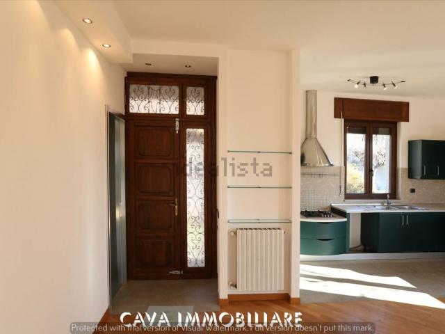 Appartamento in vendita di 165 m² in Via Mario Civelli